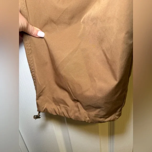 Aritzia - Emerson Pant Slick Matte Twill Mid-rise Parachute Pants - Picture 8 of 14